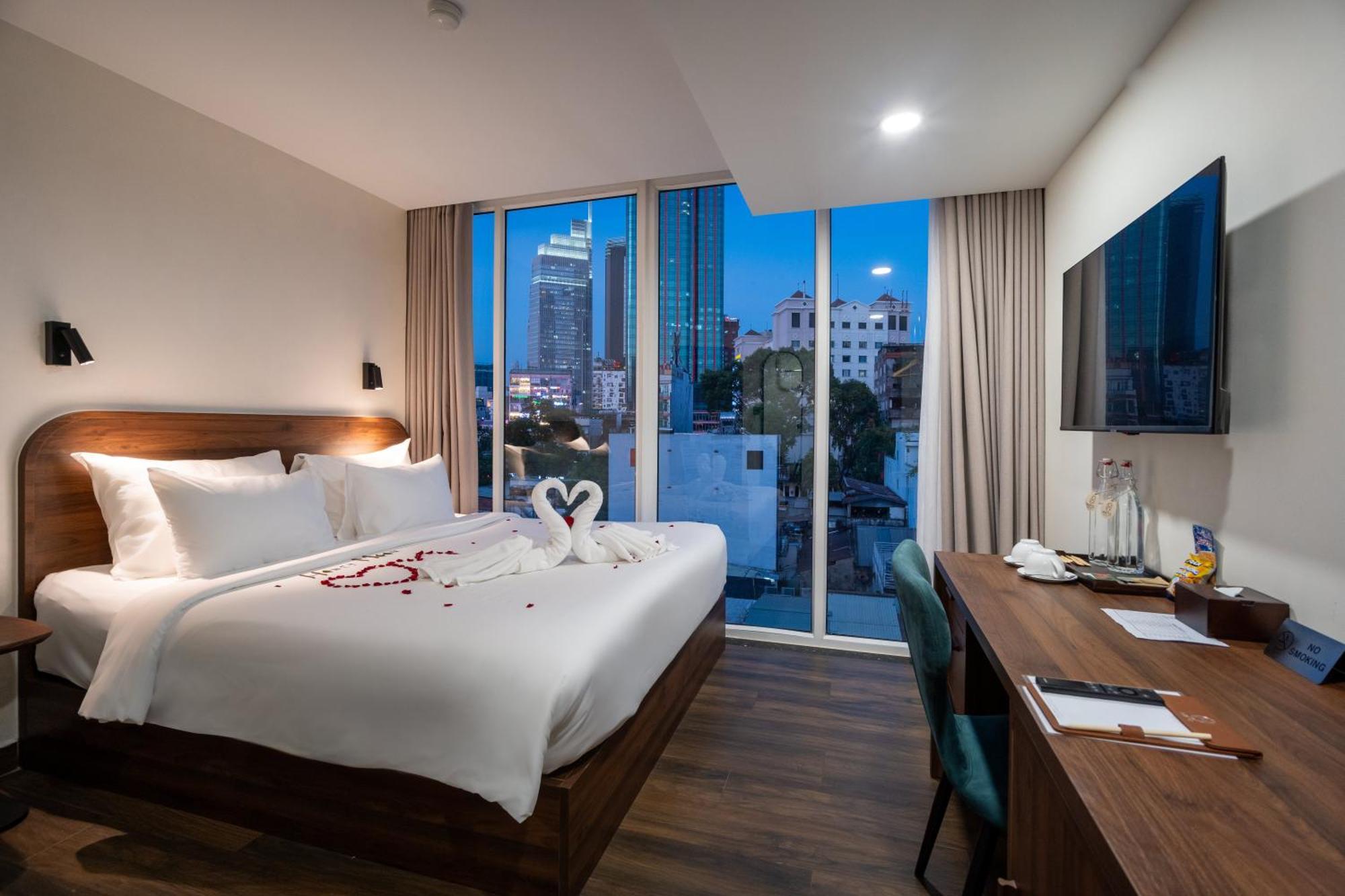 הו צ'י מין סיטי Hato Saigon Boutique Hotel & Rooftop מראה חיצוני תמונה