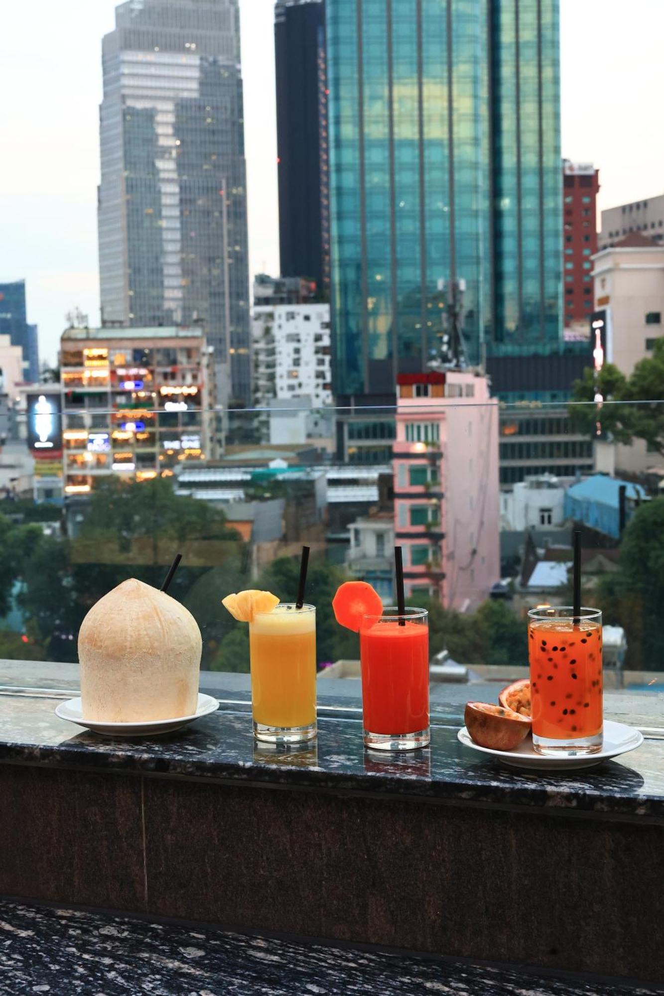 הו צ'י מין סיטי Hato Saigon Boutique Hotel & Rooftop מראה חיצוני תמונה